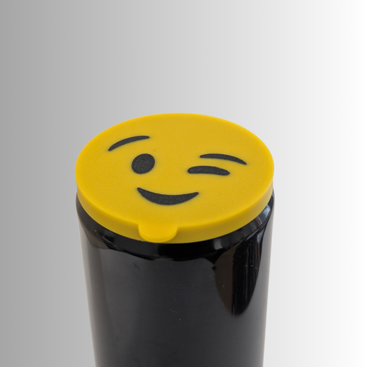 "Wink emoji" Tölkin kansi